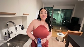 A Hot Mom'S Friend, Mandi May, Seduced And Fucked The Guy.